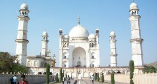 Bibi ka Maqbara, Aurangabad – Half-Sized Taj Mahal Replica